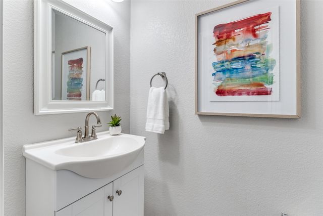 11836 Duxbury Drive, Dallas, TX 75218