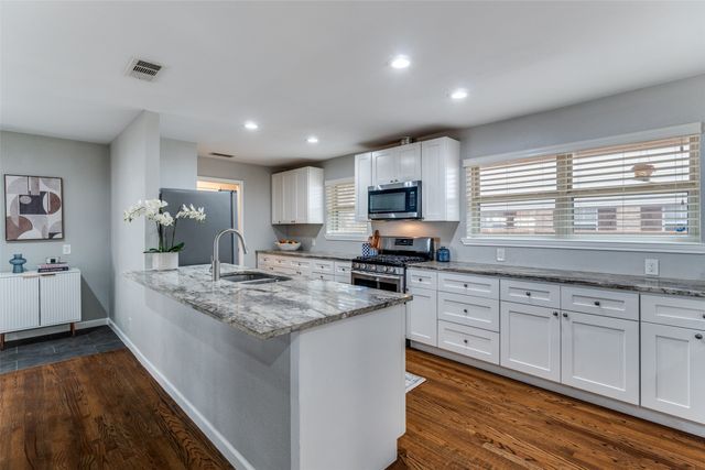 11836 Duxbury Drive, Dallas, TX 75218