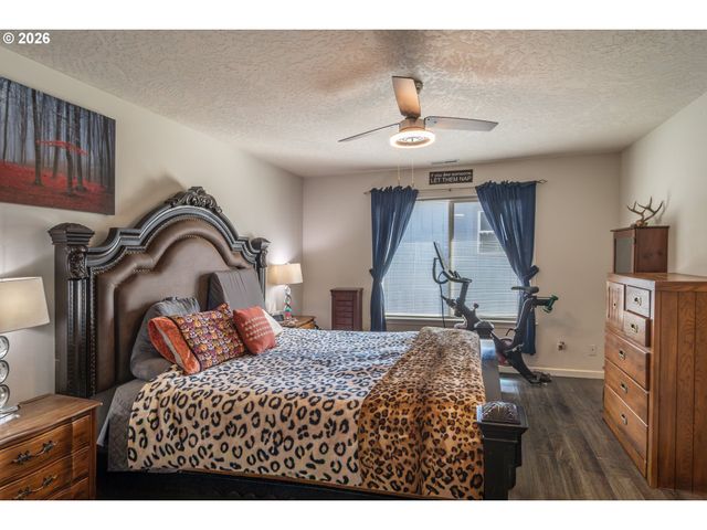 918 Ne MALHEUR Ave, Roseburg, OR 97470