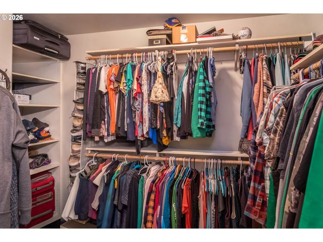 918 Ne MALHEUR Ave, Roseburg, OR 97470