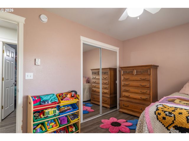 918 Ne MALHEUR Ave, Roseburg, OR 97470