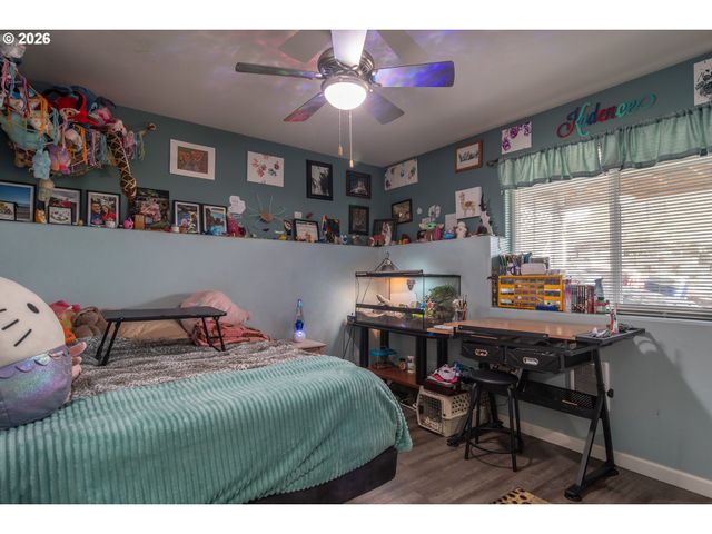 918 Ne MALHEUR Ave, Roseburg, OR 97470