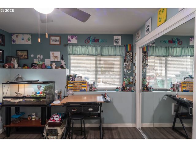 918 Ne MALHEUR Ave, Roseburg, OR 97470