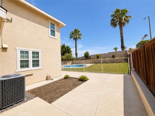 20329 Red Poppy Ln, Riverside, CA 92508