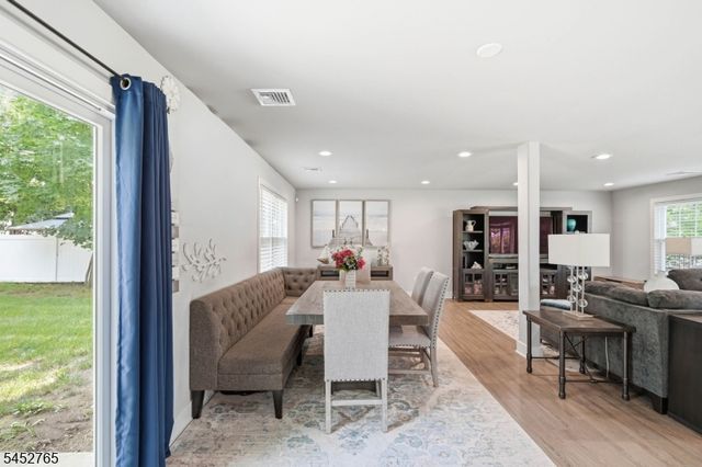 226 Church Ln, Wayne Twp., NJ 07470