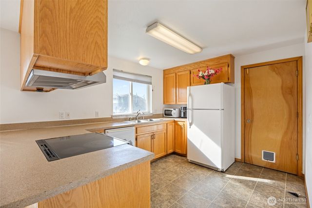 1215 Lowry St, Moses Lake, WA 98837