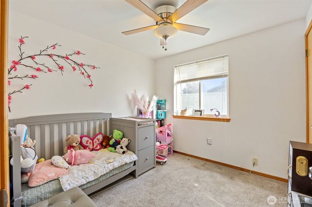 1215 Lowry St, Moses Lake, WA 98837