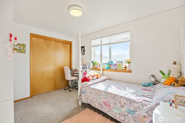 1215 Lowry St, Moses Lake, WA 98837