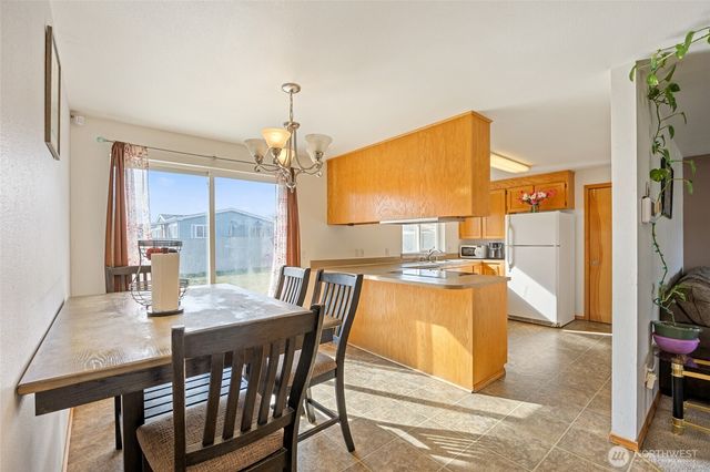 1215 Lowry St, Moses Lake, WA 98837