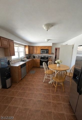 88 Coolidge Ave, Carteret Boro, NJ 07008