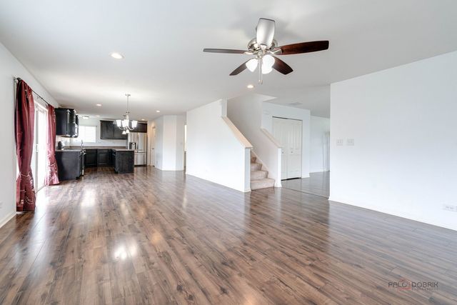 202 Minuet Circle, Volo, IL 60073