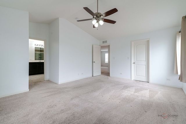 202 Minuet Circle, Volo, IL 60073