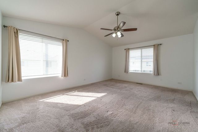 202 Minuet Circle, Volo, IL 60073