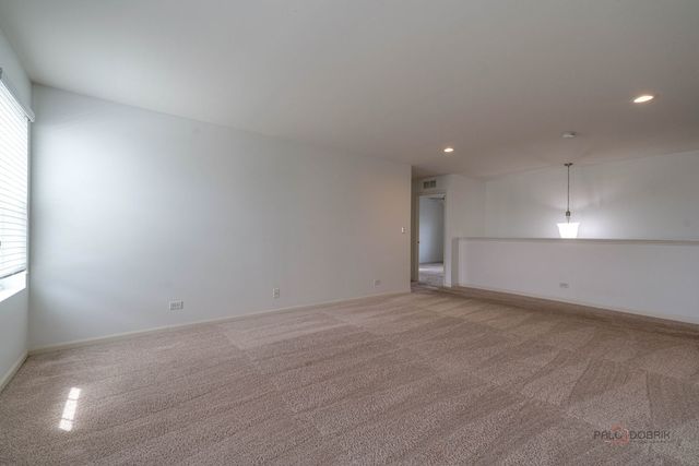 202 Minuet Circle, Volo, IL 60073