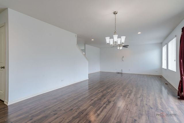 202 Minuet Circle, Volo, IL 60073