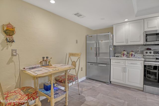 647 Cedar Side Circle NE 114, Palm Bay, FL 32905