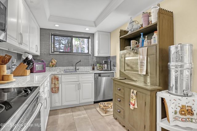 647 Cedar Side Circle NE 114, Palm Bay, FL 32905