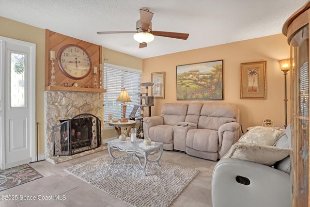 647 Cedar Side Circle NE 114, Palm Bay, FL 32905