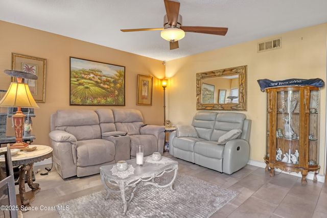 647 Cedar Side Circle NE 114, Palm Bay, FL 32905