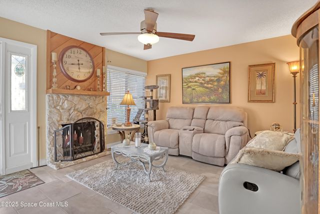 647 Cedar Side Circle NE 114, Palm Bay, FL 32905