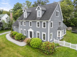 69 Camelot Drive, Shrewsbury, MA 01545