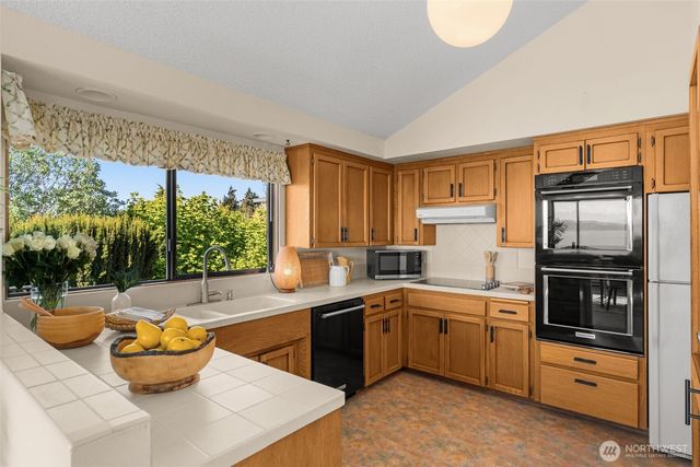 5414 SW Charlestown Street, Seattle, WA 98116