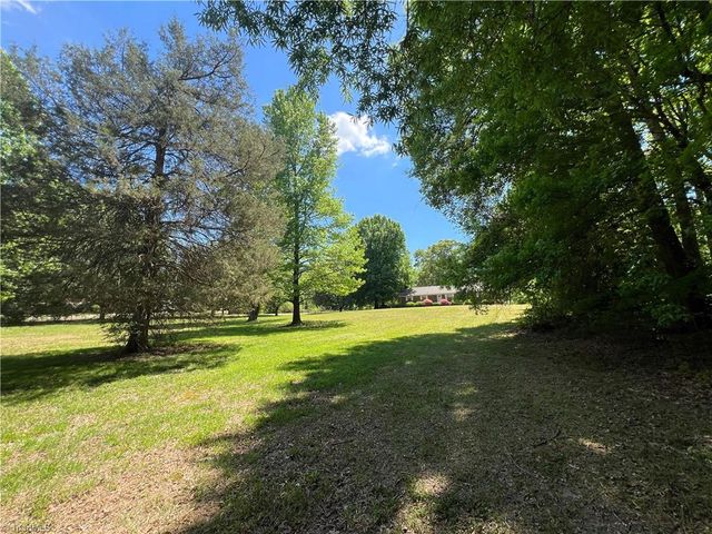 2109 Kivett Drive, Greensboro, NC 27406
