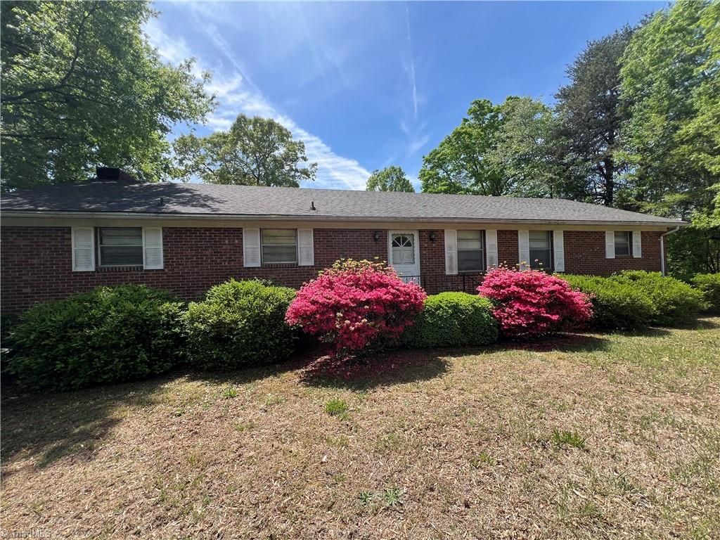 2109 Kivett Drive, Greensboro, NC 27406