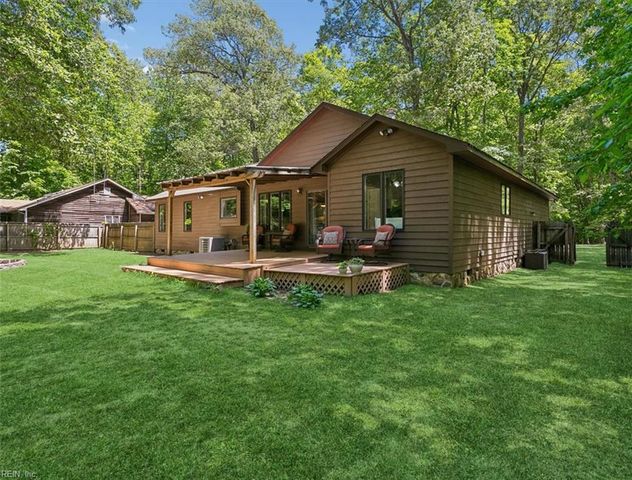 5290 Beechwood Knoll TRL, Gloucester, VA 23061