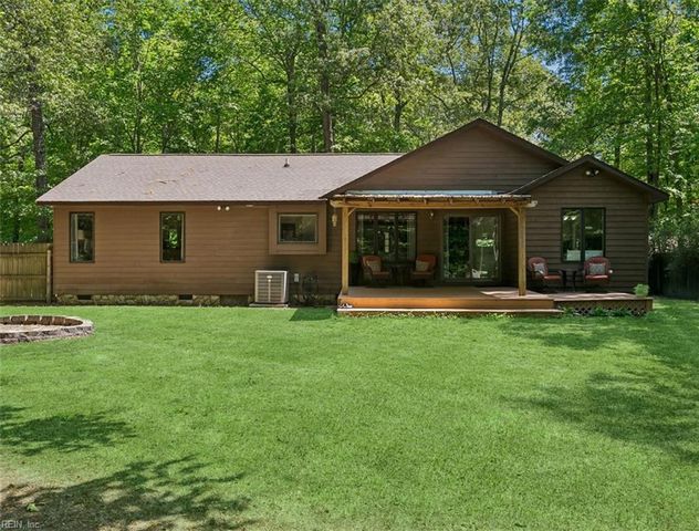 5290 Beechwood Knoll TRL, Gloucester, VA 23061
