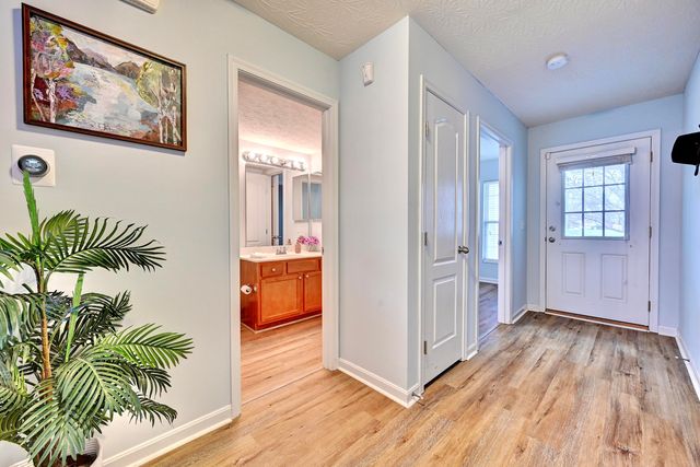 8094 Over Par Court, Burlington, KY 41005