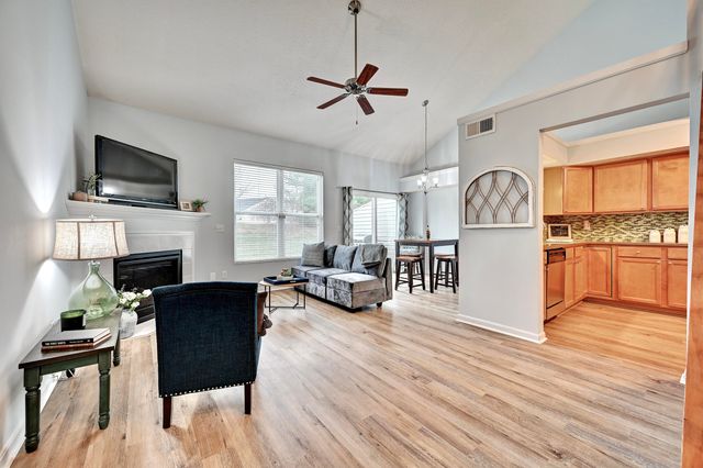 8094 Over Par Court, Burlington, KY 41005