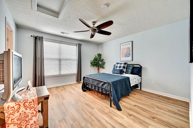 8094 Over Par Court, Burlington, KY 41005