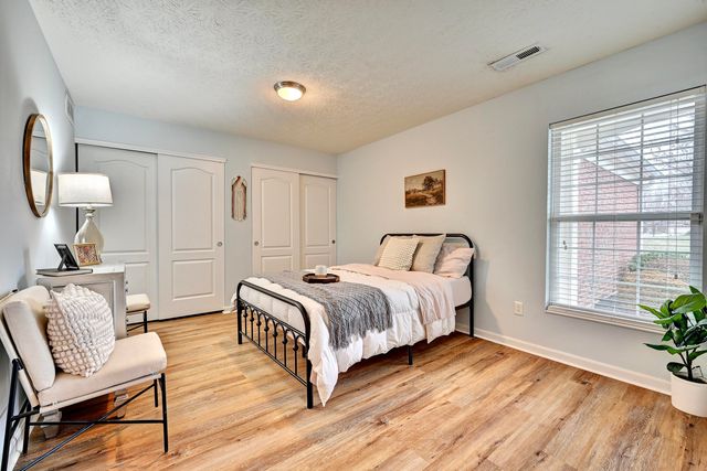 8094 Over Par Court, Burlington, KY 41005