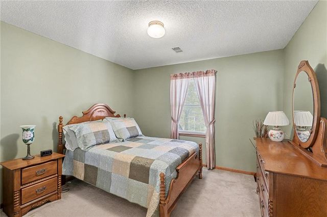 7204 W 155th Street, Overland Park, KS 66223