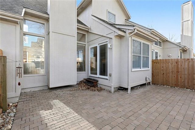 7204 W 155th Street, Overland Park, KS 66223