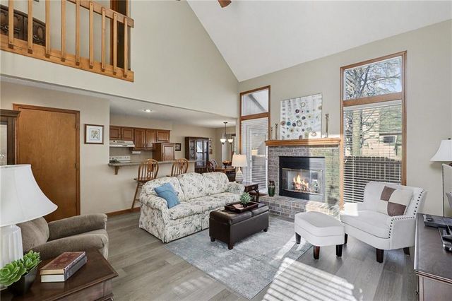 7204 W 155th Street, Overland Park, KS 66223