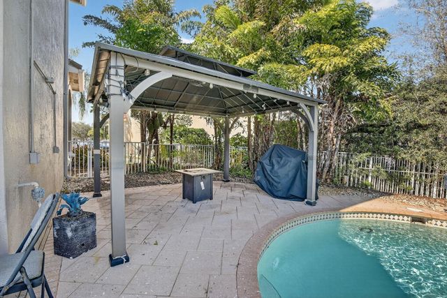 19309 SW 64th Street, Fort Lauderdale, FL 33332