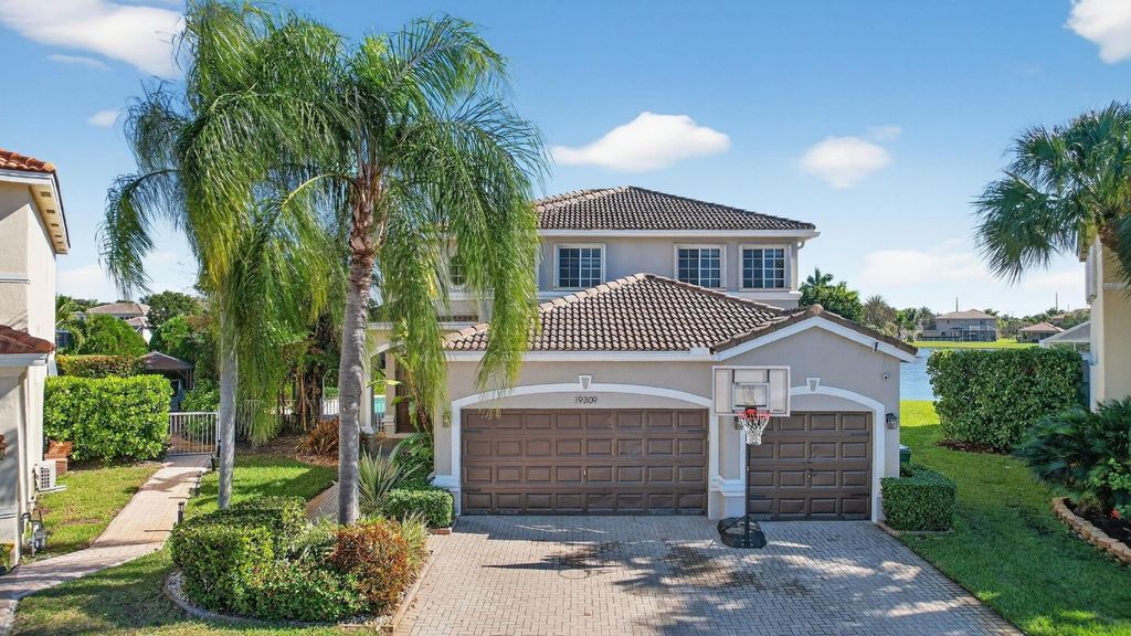 19309 SW 64th Street, Fort Lauderdale, FL 33332
