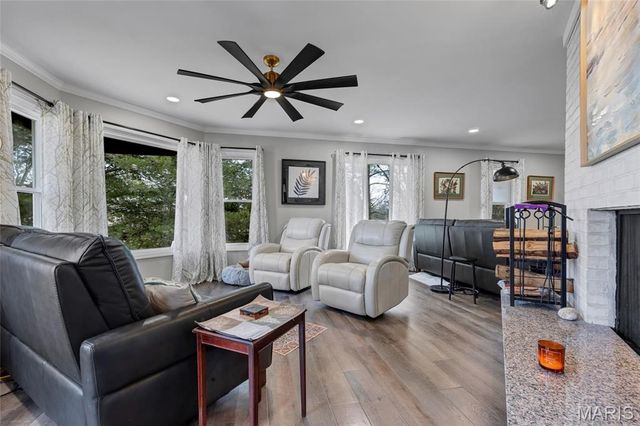 266 Savoy Drive, Lake St Louis, MO 63367