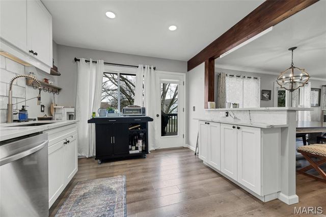 266 Savoy Drive, Lake St Louis, MO 63367