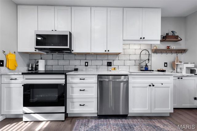 266 Savoy Drive, Lake St Louis, MO 63367