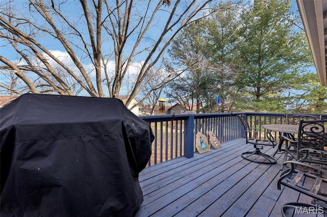 266 Savoy Drive, Lake St Louis, MO 63367