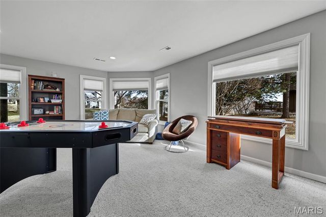 266 Savoy Drive, Lake St Louis, MO 63367