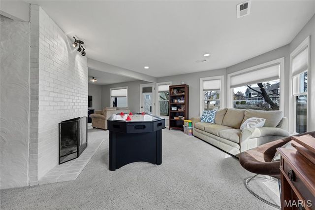 266 Savoy Drive, Lake St Louis, MO 63367