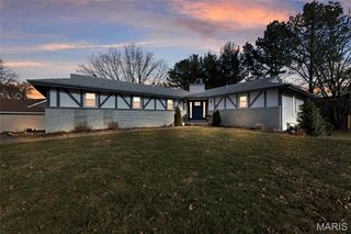 266 Savoy Drive, Lake St Louis, MO 63367