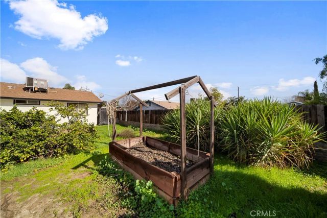 19111 Seaton, Perris, CA 92570