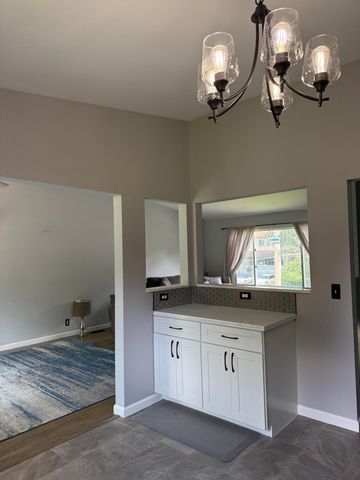 4283 Woodstock Road, Waterford Twp, MI 48328