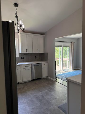 4283 Woodstock Road, Waterford Twp, MI 48328