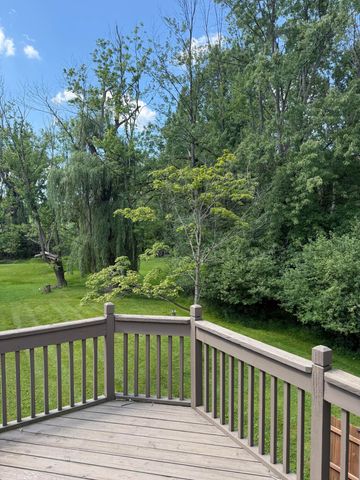 4283 Woodstock Road, Waterford Twp, MI 48328
